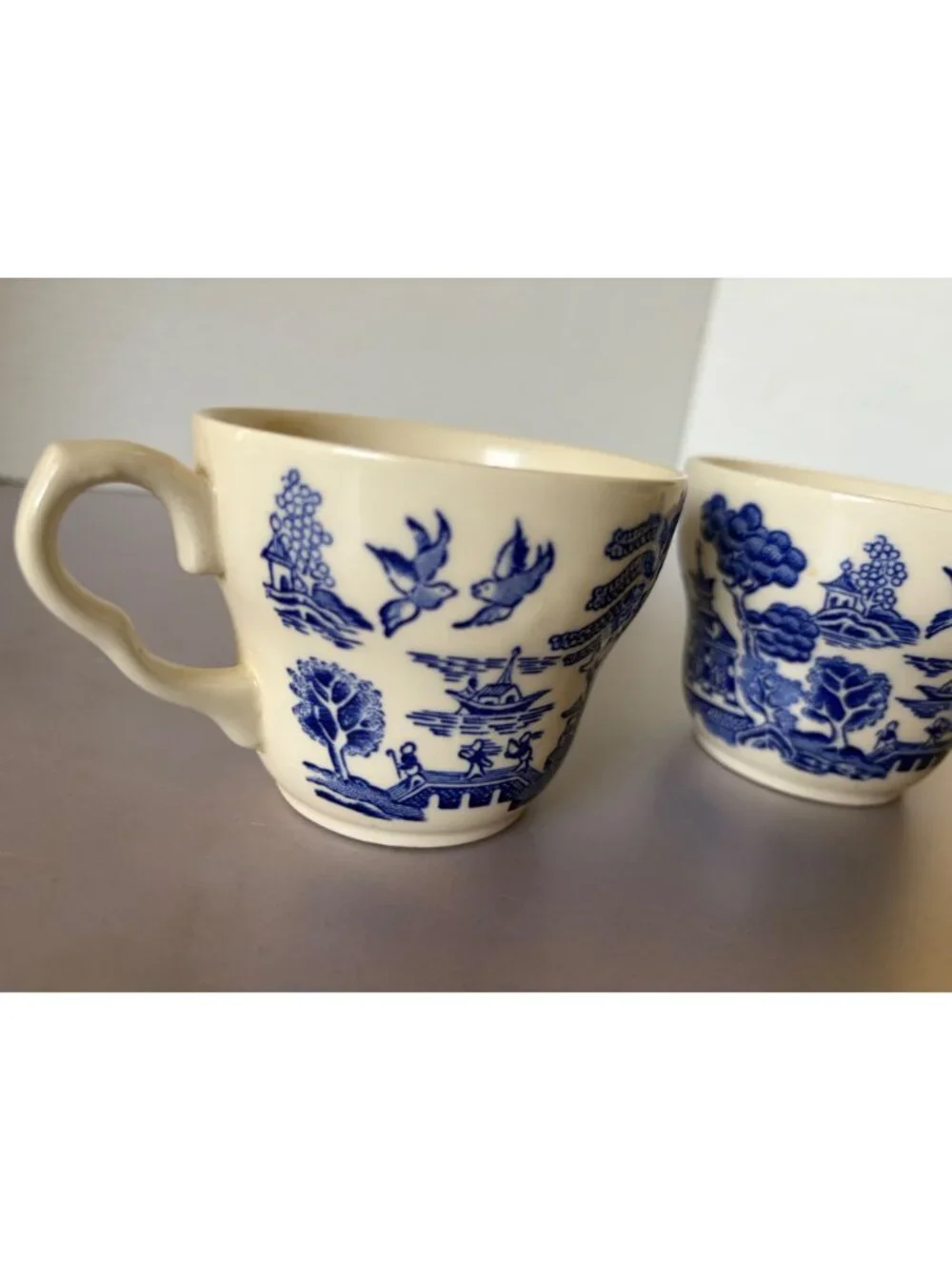 Vintage EIT Ltd Blue Willow Pattern Tea Cups Set Of 2 Made In England